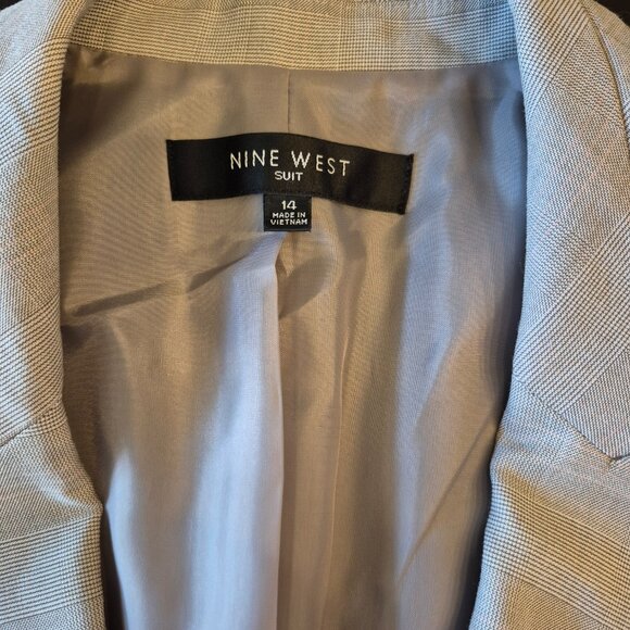 Plaid Blazer - Picture 6 of 10